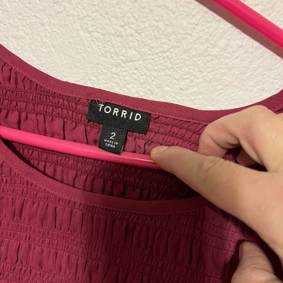 Torrid flutter sleeve flowy size 2X baby doll blouse. - Picture 3 of 5